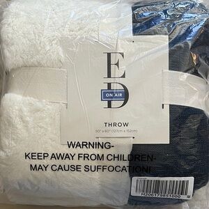 ED On Air White and Blue Throw Blanket